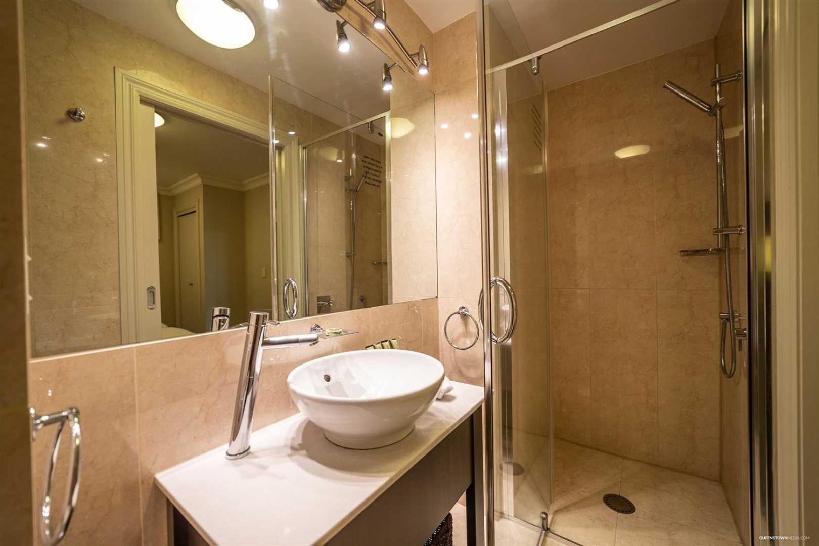 קווינסטאון The Beacon - Luxe Studio Unit מראה חיצוני תמונה